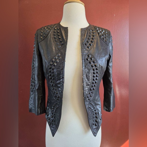 Vintage-Inspired Studded Cropped Leather Jacket - Collarless Open-Front Blazer - Picture 3 of 14